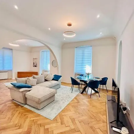 Ivi - Boutique Apartment *