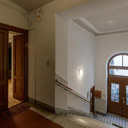 Promontorio10 - Spazioso Con Ac - Naonbnb Apartamento