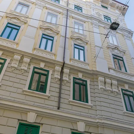 Apartamento Promontorio10 - Spazioso Con Ac - Naonbnb