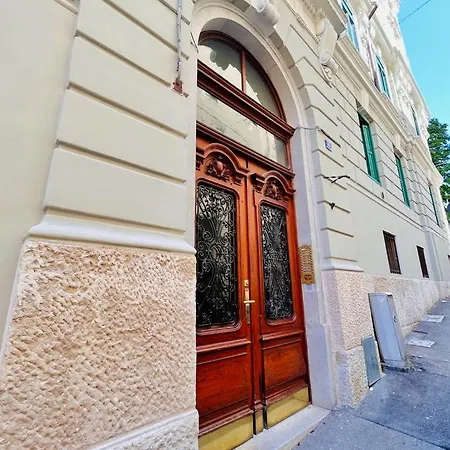 Ivi - Boutique Apartament